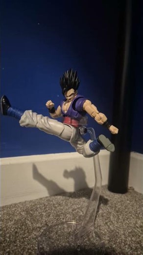2 kitbash Gohan action figure poses!