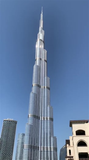 ドバイのブルジュ・ハリファ：世界一高い建物
