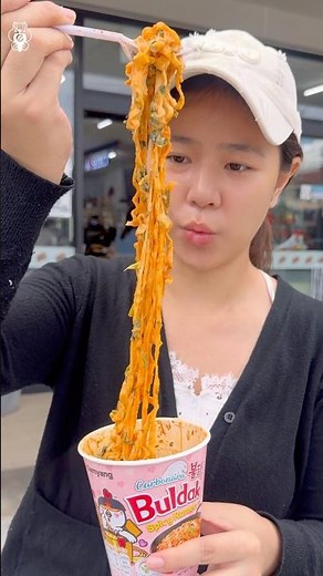 สูตรนี้นัวมากทุกคน! ชีสยืดๆ มาม่าคาโบนาร่าผักขมอบชีสส อร่อยมากไปทำตาม📍7-11 #eatguide #มาม่าเกาหลี