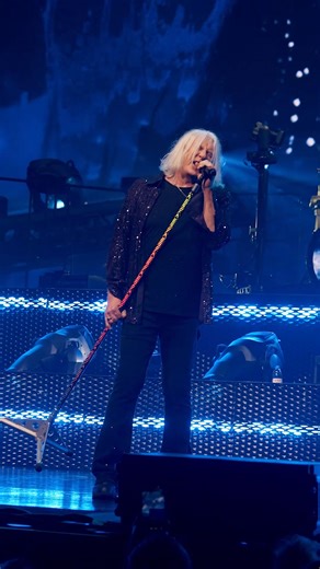 oh, you dance with danger 🎟 DefLeppard.com/tour 🎥 @rsebastyan | Def Leppard