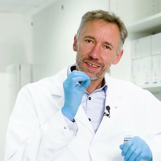 What is nanoplate digital PCR?