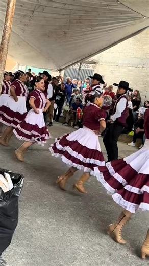 175K views · 2.9K reactions | Chihuahua #folkloremexicano #chihuahua #polkas #vivelapolka #ConcursoDePolkas #polka #polkeros #nacionaldepolka #GrupoDeDanza #folklore | Vive la Polka | Facebook