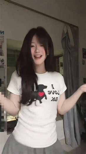 Incredible Jump Dance - Slow Shake & Twist to the Beat