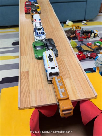 Toy Cars Line Up | Full Success Run All cars in one line This time everyone makes it #ToyCars #Downhill #Success #ToyRace #Shorts