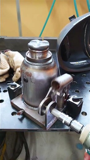 BYE BYE Manual Pumping! Modding A Jack With An Impact Wrench📍