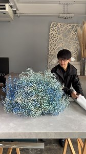 プロポーズに贈るブルーかすみ草の花束💐 #florist #flowers #flower #bouquet #ブーケ #花束 #かすみ草 #花 #花屋 #プロポーズ | MORIYA