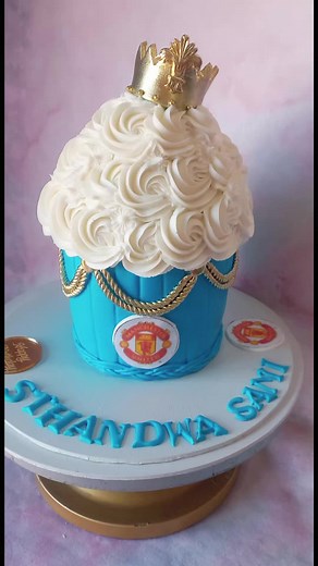 Delicious Giant Cupcake Recipe for Cake Enthusiasts