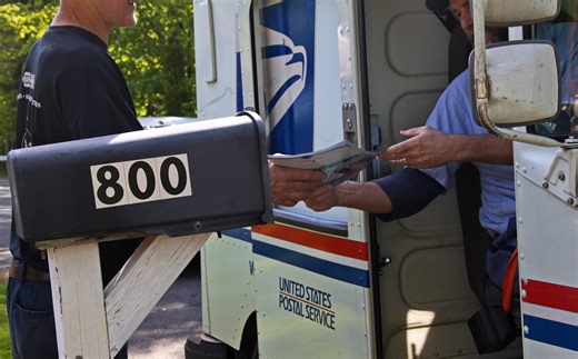 US Census Starts Using Postal Workers as Census Takers
