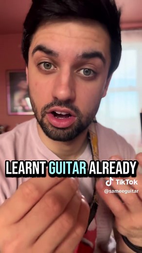 How to Properly Hold a Guitar Pick