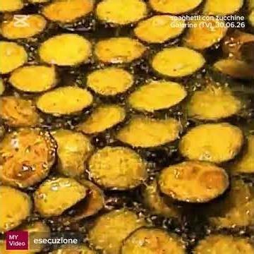 Spaghetti with zucchini (it's not Nerano style, it's the recipe from the book "La Cucina Napoleta...