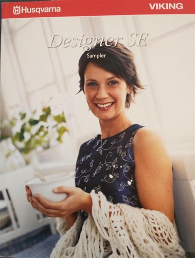 Husqvarna Viking Designer SE Sampler, Booklet & CD for Designer SE Sewing Embroidery Machine, @2004 - Etsy