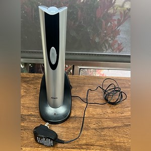 Oster Cordless Electric Wine Bottle Opener with Foil Cutter