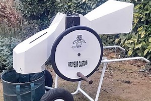 Broyeur Castor, l’invention d'un broyeur de végétaux écologique et 100 % manuel