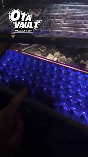 Icy Crystal Clear Keycaps (Cangxuan Moon) ✨ Reactive RGB Glow Showcase