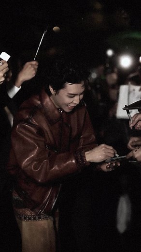 #johnnysuh #acnestudiosss25xjohnnysuh