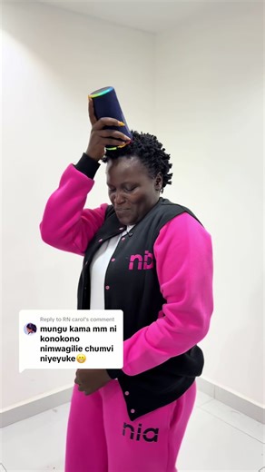 Replying to @RN carol Saa zingine ni ngumu 😭😅 Hapa Imebidii ni murifeee 😅😅 2piece sweatpants set 😌 Reach us:- 0748407613 or 0735472404 #nia #niacreationstotheworld #niacreationsbranding #bomberjacket #sweatpants