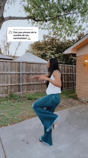 Learn How to Dance La Corcholata Cumbia | Dance Tutorial