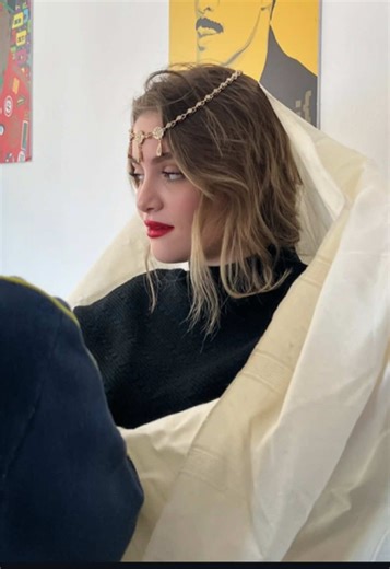 Celebrating Algerian Women's Unique Beauty