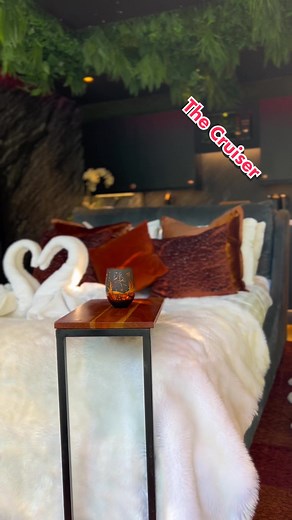 The Cruiser: Luxury Private Cabin Getaway