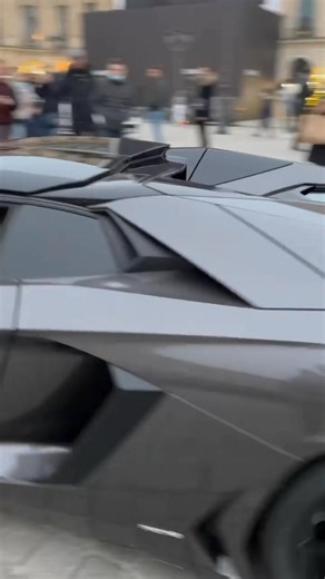 10K views · 311 reactions | ⚡️see ZEUS evolve in live, he is really super beautiful. An incredible charisma. All eyes are on him everywhere he goes⚡️ #fyp | Zeus Officiel | Facebook