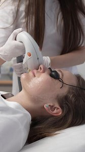 Facial skin treatment in a beauty salon.