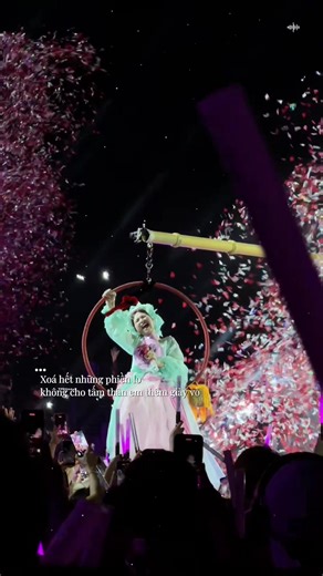 Hòa Minzy: Sống Tự Do trong Concert Đặc Biệt