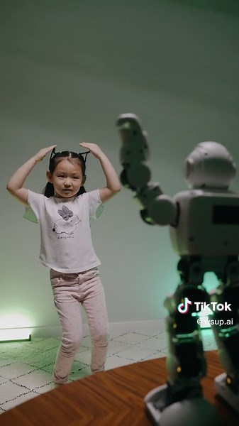 How to ChatGPT - the ultimate guide for beginners. Unless you’ve been living under a rock for the last few months, you’ve probably heard of ChatGPT. What you probably haven’t done is spend any time learning prompt engineering, or PE. PE is just a fancy way of saying “how to talk to AI so that it does what you want it to do.” With AI starting to overtake our daily lives, learning PE is probably the best thing you can do this year to help your career regardless of what industry you’re in. Through 