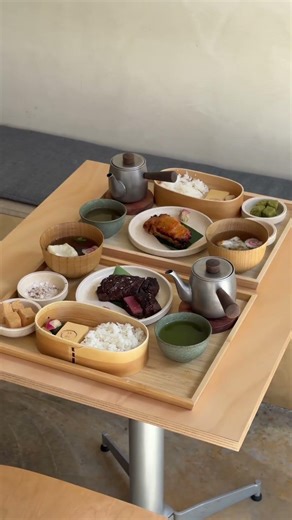 With picture-perfect bento boxes and a minimalist aesthetic, this may be one of the nicest Japanese