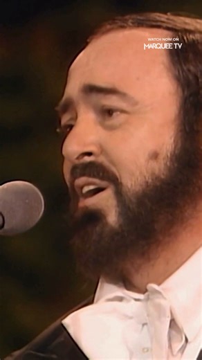 A moment that still gives us goosebumps👏✨ In June 1993, Luciano Pavarotti sings “O Sole Mio” live on the Great Lawn of Central Park, joined by the New York Philharmonic Orchestra in one of his most celebrated performances. In front of over 500,000 people, this unforgettable concert reflects Pavarotti’s mission to bring opera to everyone. Which Pavarotti song do you never forget? Watch “Pavarotti: Live in Central Park” with The New York Philharmonic Orchestra now on Marquee TV👉 https://marquee.