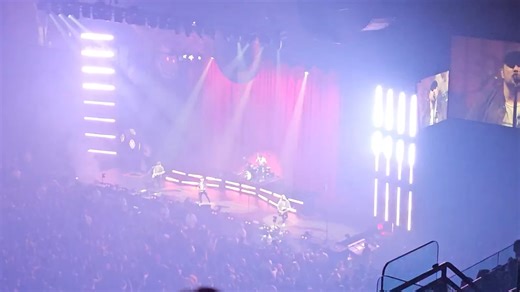 【Fall Out Boy】Fourth of July - live from Columbus 3.29.24