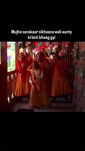 Ladies Ke Gaane on Instagram: "Experience the fluttering warmth and joyful surrender of “Yeh Ishq Haaye” — a breezy romantic number from the film Jab We Met that captures the giddy rush of new love with playful melody and bright orchestration. Light on sentiment and heavy on delight, the song turns small moments — stolen glances, teasing smiles, and the sudden certainty of affection — into an easily hummable celebration that feels both immediate and tender. Sung with luminous charm by Shreya Gho