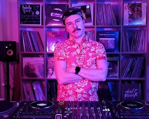 Purple Disco Machine revient avec son single «Fireworks» !