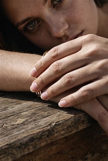 The Intersection of Jewelry and Conceptual Art