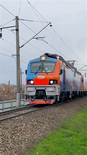 Самый первый эп20 001 "Олимп" в #train #railtrack #поезд #поездавидео #road #railway #тэп70 #жд #ржд