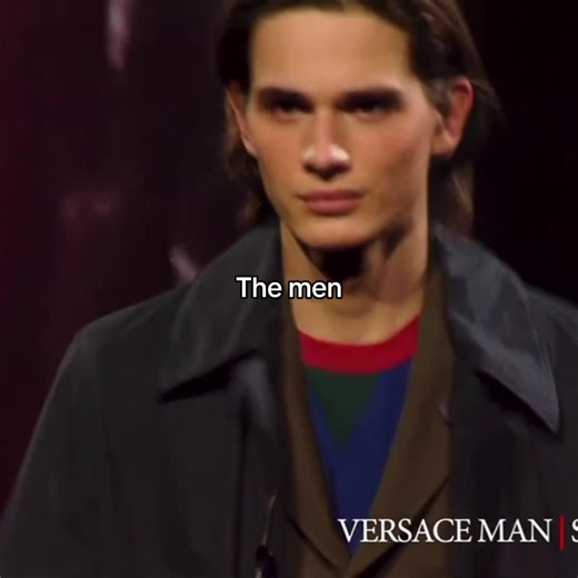 #evaherzigova,Fernanda Tavares two unknowns and Eugenia Volodina for #versace #menswear ss2005#fypシ゚viral#fashiontok