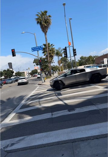 Living the LA Lifestyle: Internet 24/7 Experience