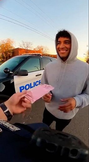 😆✋🚔 High Five Gone Wrong (USA) — A Funny, Friendly Troll Between a Cop and a Civilian