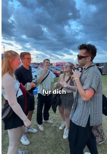 Interviews und Festivalvibes im Terminal!