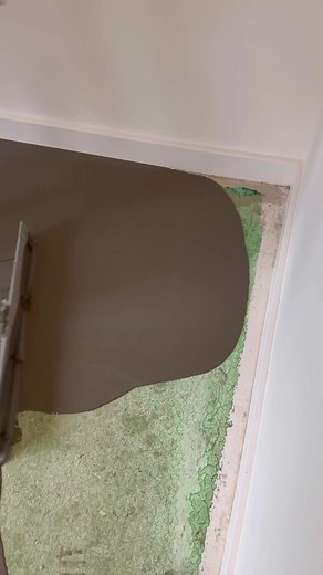 How to Apply Green Paint for Room Renovation