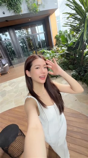 Ting Wei Pin on Instagram: "Hello neighbour 🇸🇬"