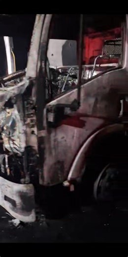 Today after midnight at Diepsloot Depot, Pikitup trucks were burnt down due to the current challenges between service providers and management...kindly note that this issue did not happen in our region however we felt it's necessary we take into you into task about veracity of the ongoing discussions between stakeholders and Pikitup management. Kind Regards # Clr Mohau Molefe. | Jennifer De Klerk