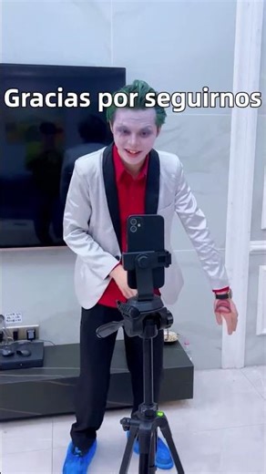 Gracias por vernos (no imiten los efectos visuales de la representación de la trama).