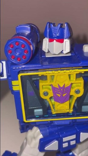 Transformers Studio Series The Transformers: The Movie Leader Class Soundwave