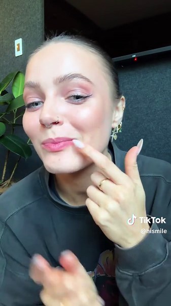 Hismile Teeth Whitening Strips Review and Tips