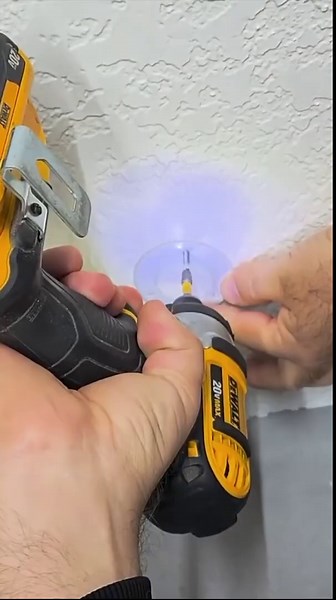 Genius tension rod hack! 🤯🌱🪴