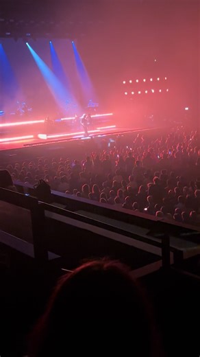 Sam Ryder Live at Wembley: Deep Blue Doubt Performance