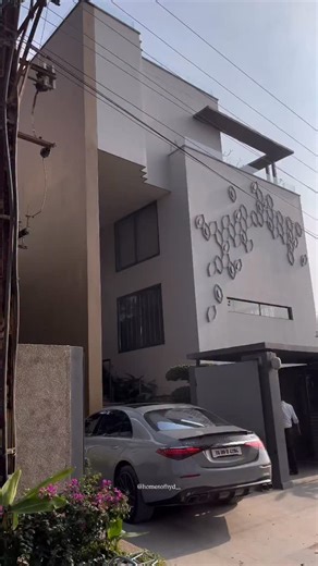 Call Direct Owner 91-9390141830 or 9573936734 🔥 Open Plot for Sale – Nandi Hills, Near Raidurg & Jubilee Hills 🔥 📍 Prime Premium Belt – Highly Demanded Zone in Hyderabad Real Estate 📏 833 Sq.Yards (North Facing) 📜 Clear Title | Ready for Registration 💰 ₹3.5 Lakhs per Sq.Yard (Negotiable for Genuine Buyers) ⸻ Why This Plot Is a Rare Diamond? 💎 🚀 Raidurg, Jubilee Hills, Hitec Proximity — A location where land gets sold even before listing. 🏞 Perfect for luxury villa, farmhouse style home,