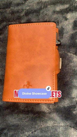 Stylish and Functional Men's Wallet Review