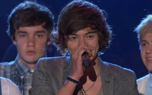 One Direction - What Makes You Beautiful (VEVO LIFT)