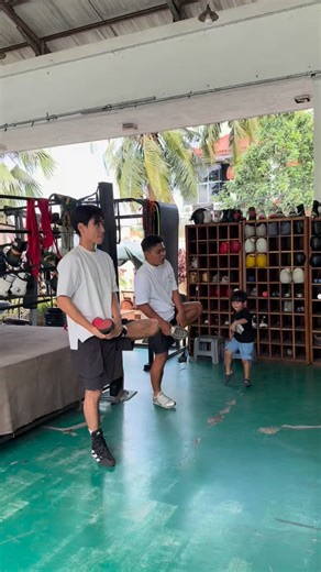 daehoon🇰🇷🇮🇩 on Instagram: "Walaupun akhir-akhir ini aku sibuk bekerja, tetapi aku sangat terbantu dengan program dari @cuerpoid, sekarang berat badan aku lebih berisi dan sehat. Aku berterima kasih sama kalian semua yang udah kasih saran aku untuk coba cuerpo. Semoga aku bisa capai berat badan ideal ya 💪"